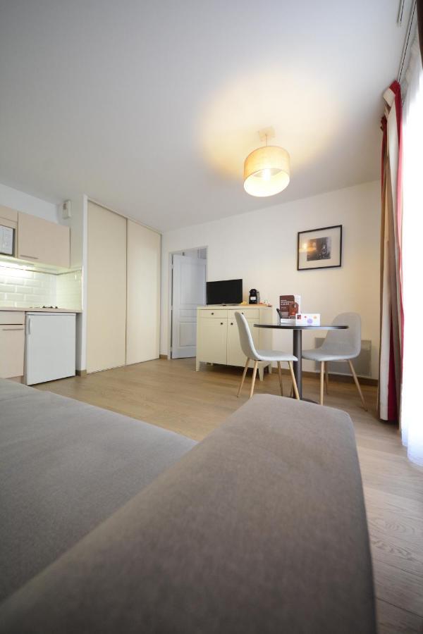 Hotel Cerise Chatou Esterno foto