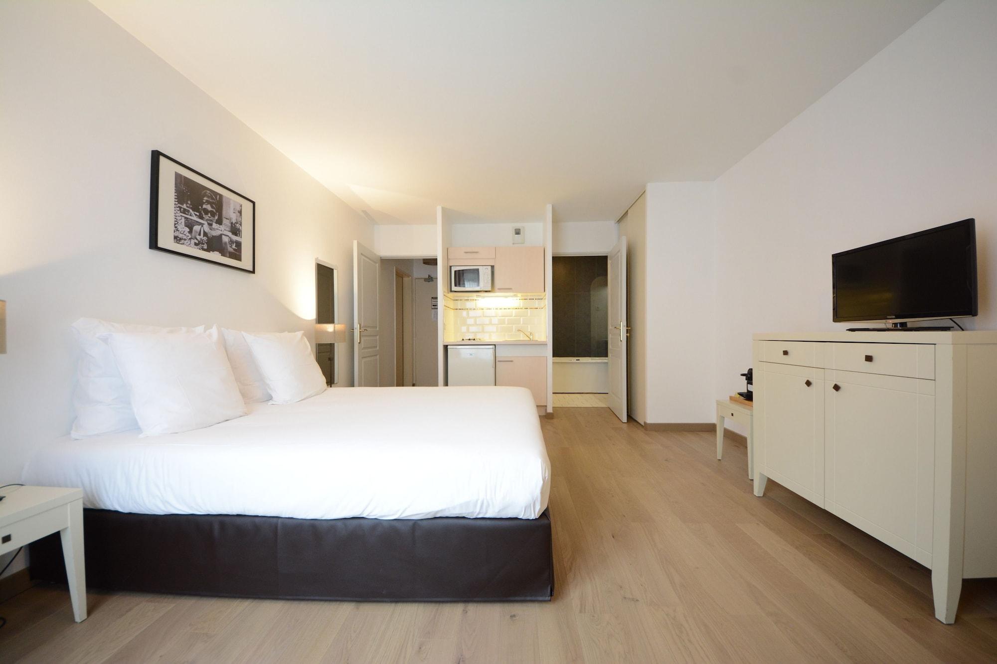 Hotel Cerise Chatou Esterno foto