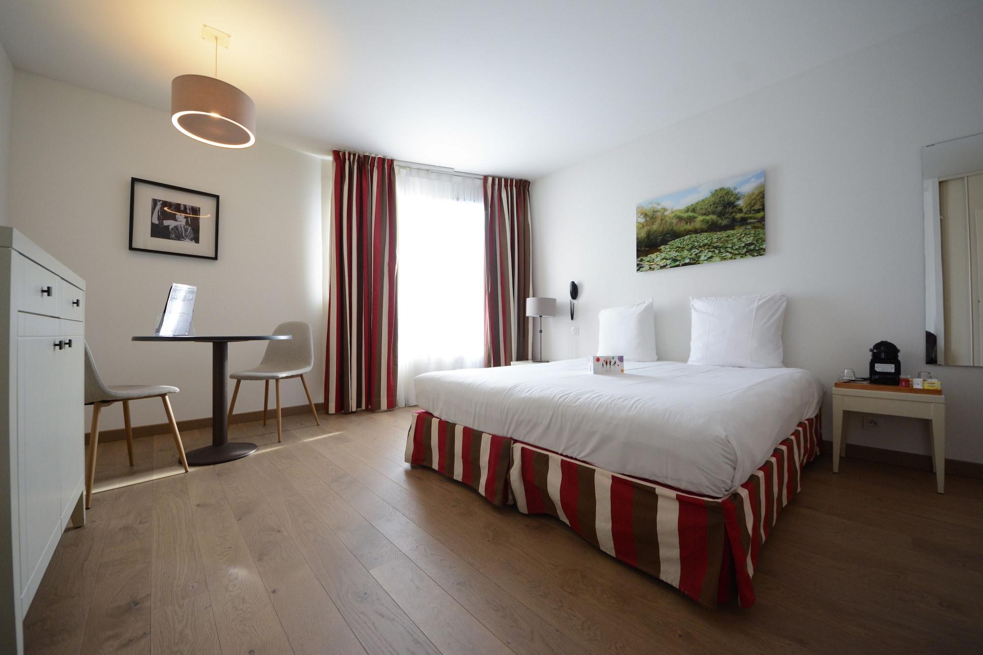 Hotel Cerise Chatou Esterno foto