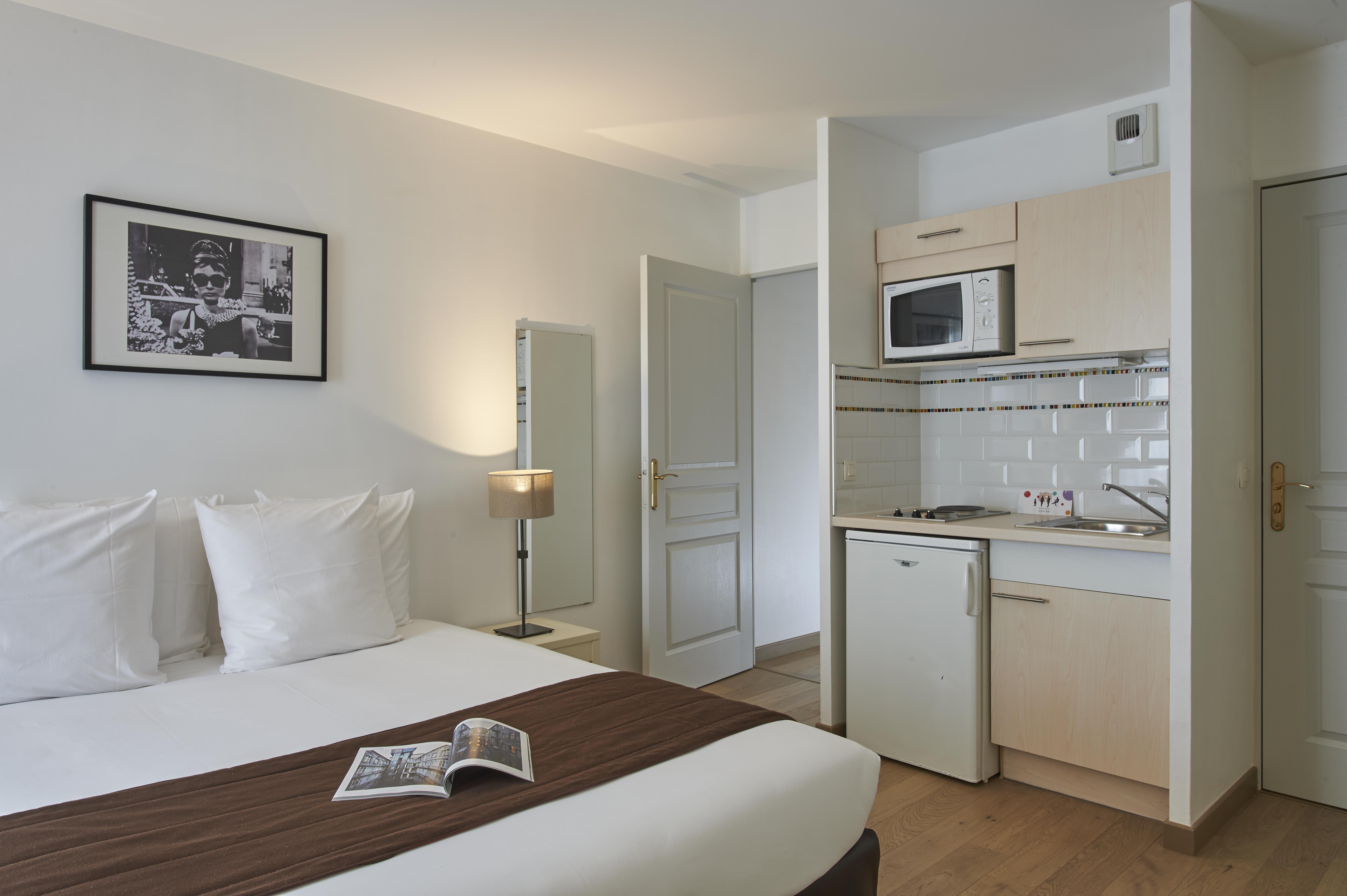 Hotel Cerise Chatou Esterno foto