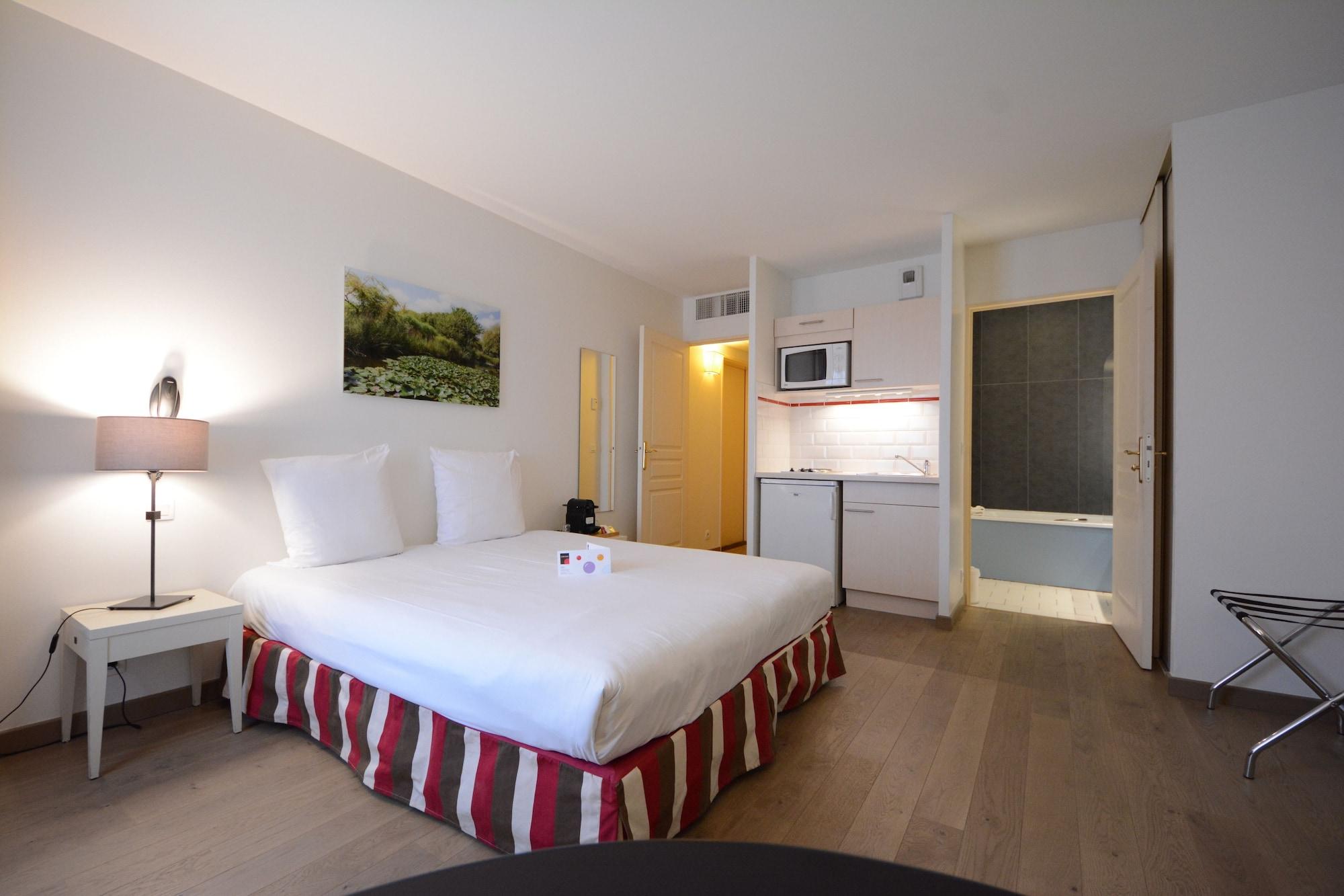 Hotel Cerise Chatou Esterno foto