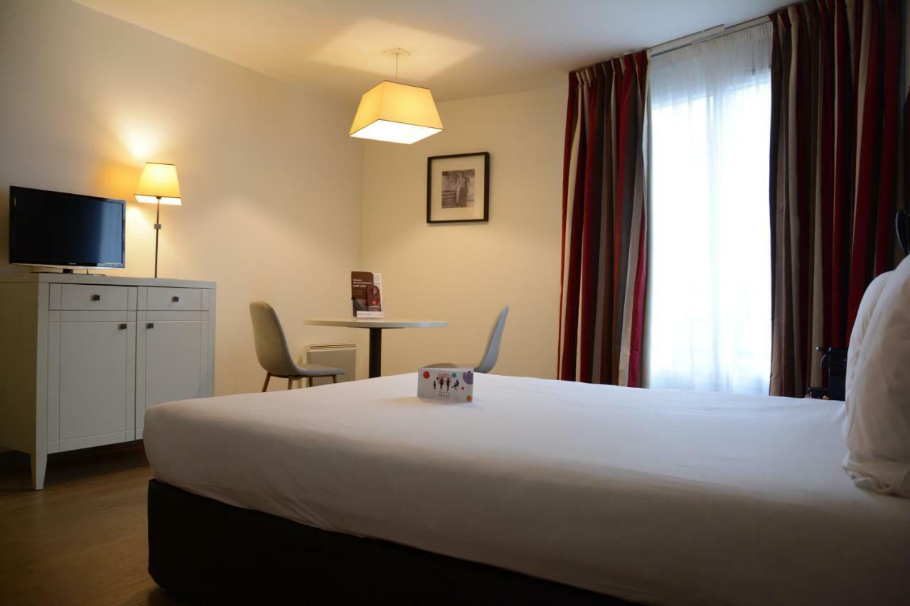 Hotel Cerise Chatou Esterno foto