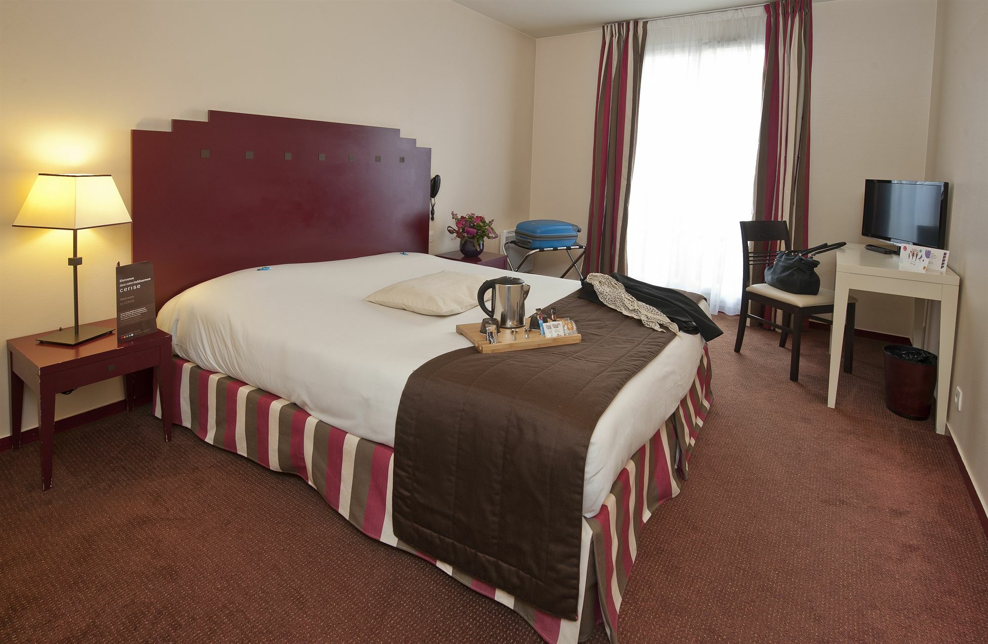 Hotel Cerise Chatou Esterno foto